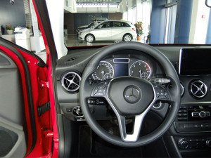 Mercedes_A_interior_volan_3_spite