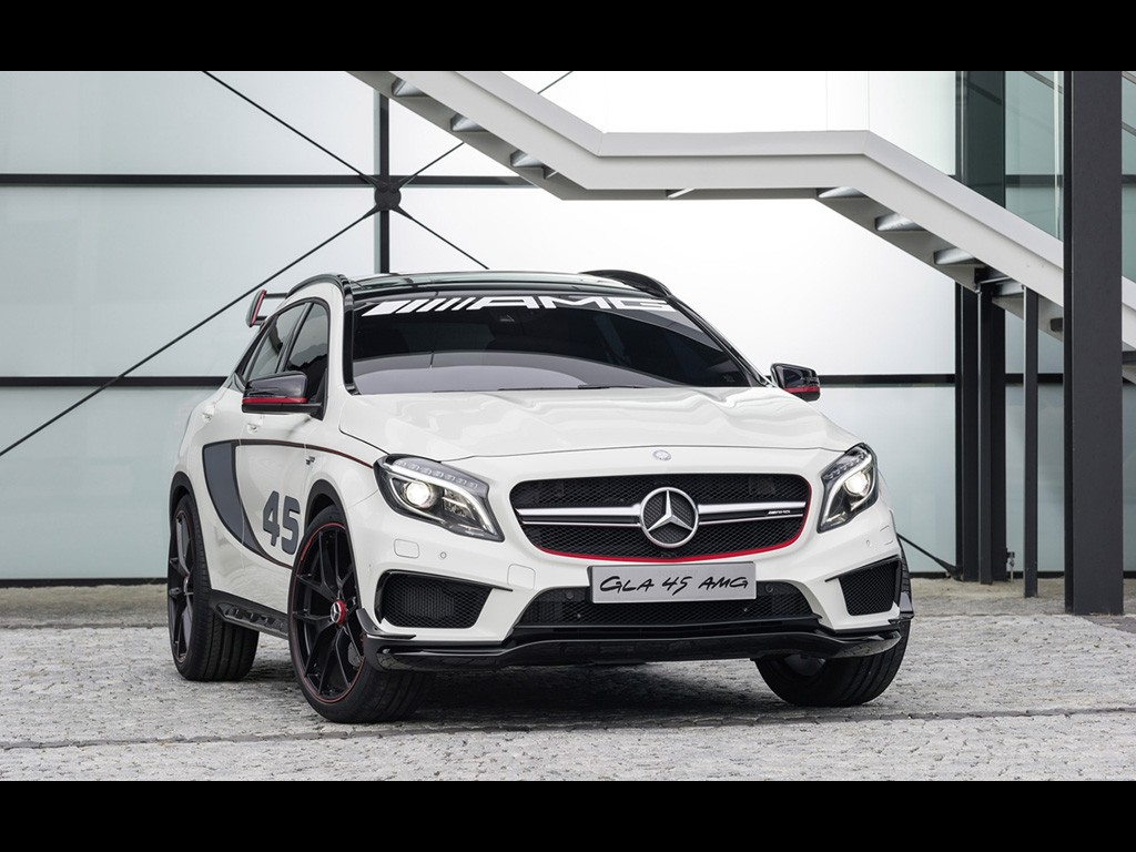 Mercedes GLA 45 AMG 2013