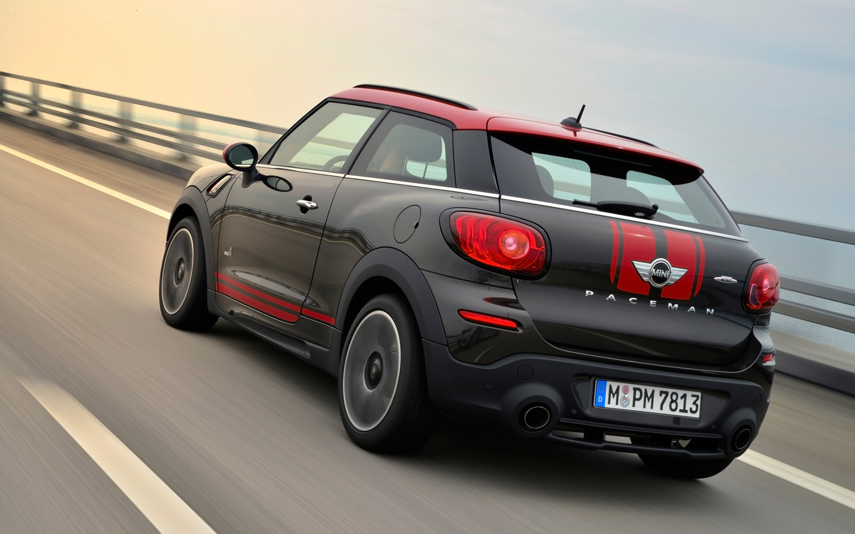 2015-Mini-John-Cooper-Works-Paceman-Motion-11-1680x1050 Mini John Cooper Works Paceman