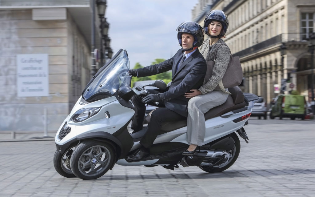 2014-piaggio-mp3-500-motion-3-1680x1050