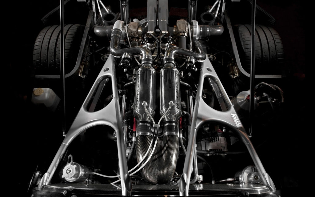 2013-Hennessey-Venom-GT-Spyder-Details-5-1680x1050
