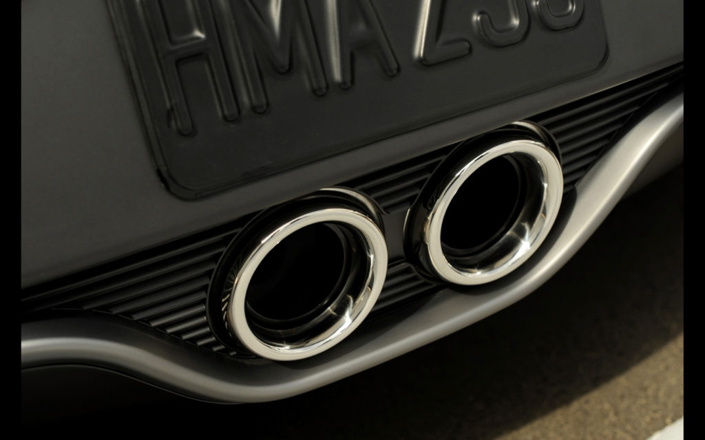 2015-Hyundai-Veloster-Turbo-R-Spec-Details-6-1680x1050