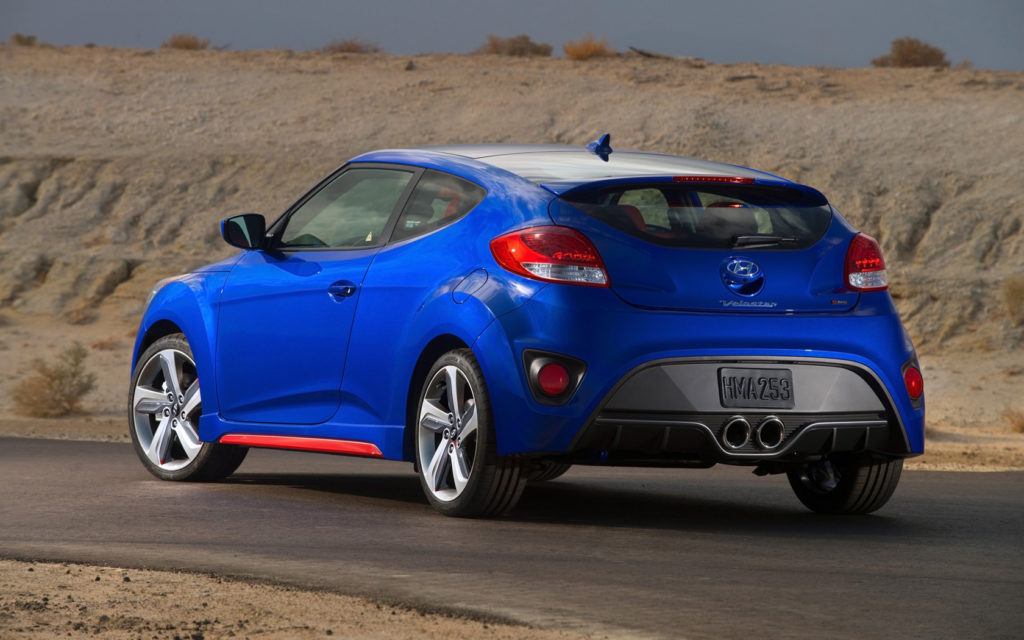 2015-Hyundai-Veloster-Turbo-R-Spec-Static-2-1680x1050