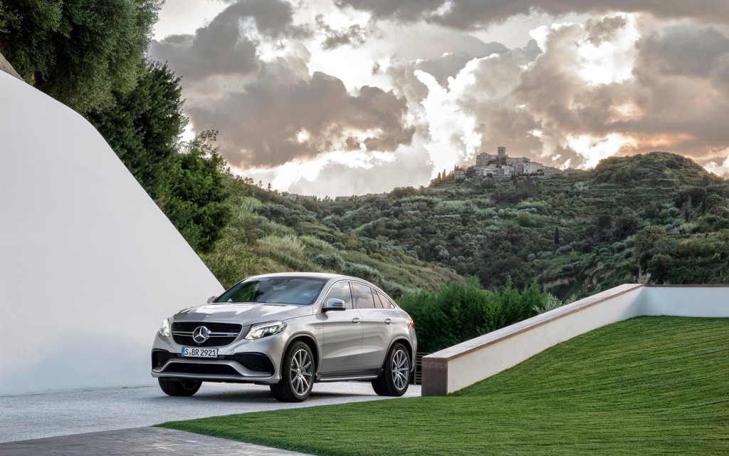 2015-Mercedes-AMG-GLE-63-Coupe-Static-4-1680x1050