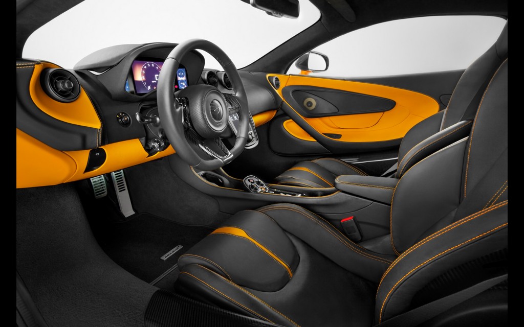 2015-McLaren-570S-Interior-8-1680x1050