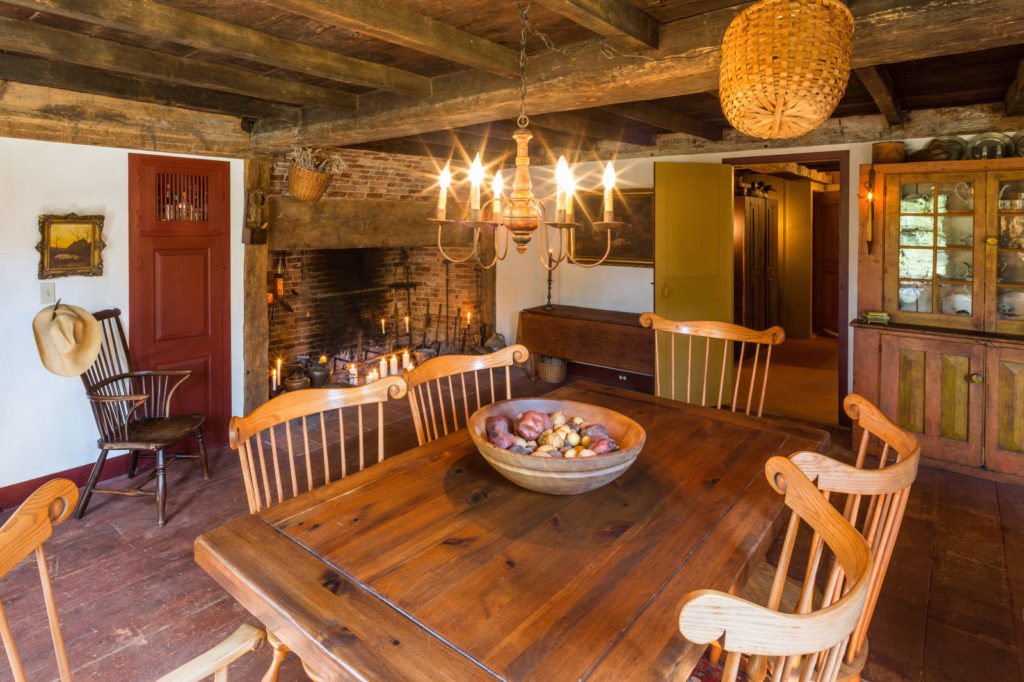 gallery-1478888100-10-sophies-way-cumberland-center-maine-9777