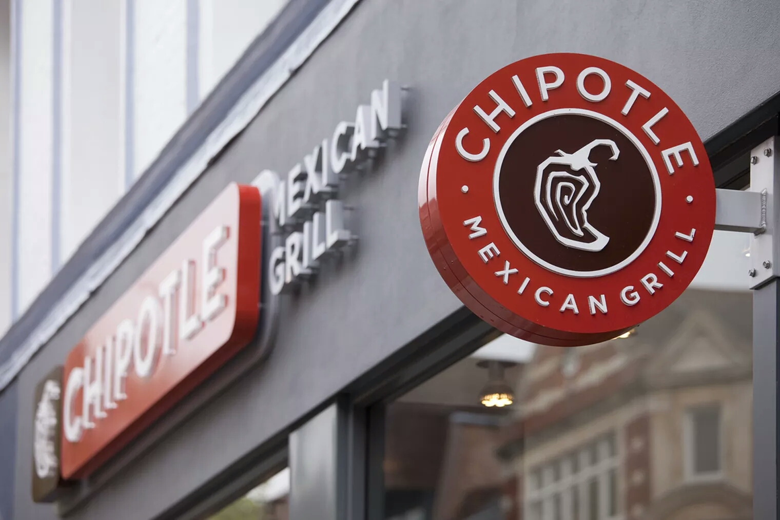 Cardurile în unele restaurante Chipotle erau golite de un program malițios!