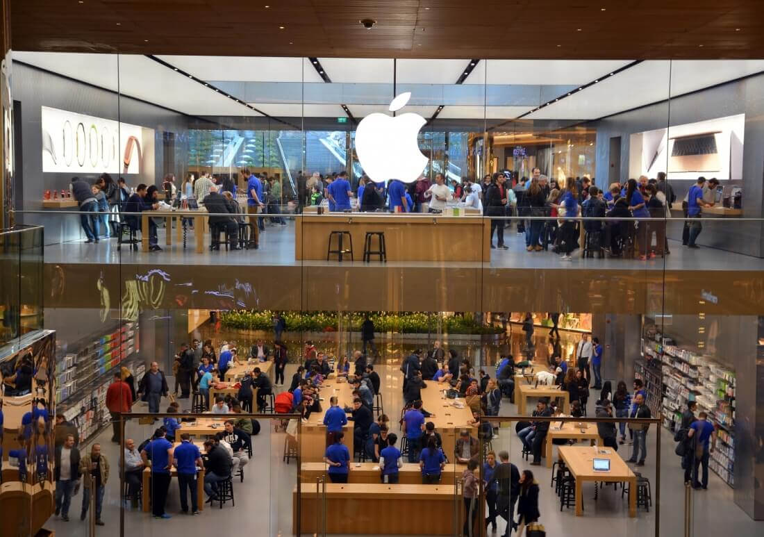 Apple a câștigat mai mulți bani în ultimul trimestru decât a făcut Amazon de când s-a lansat