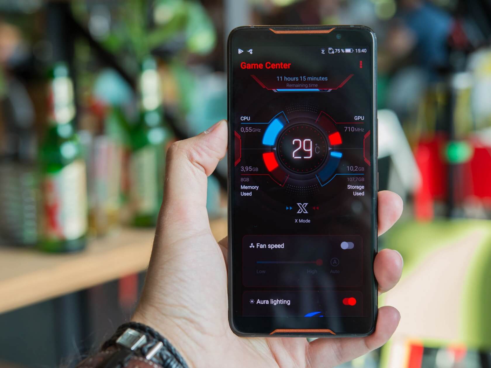 ASUS „ROG Phone” – telefonul dedicat pentru jocuri este prețuit la 899 USD