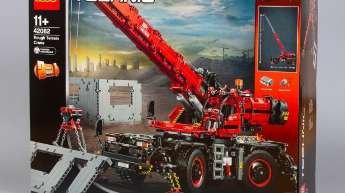 LEGO-42082-ROUGH-TERRAIN-CRANE-REVIEW-1