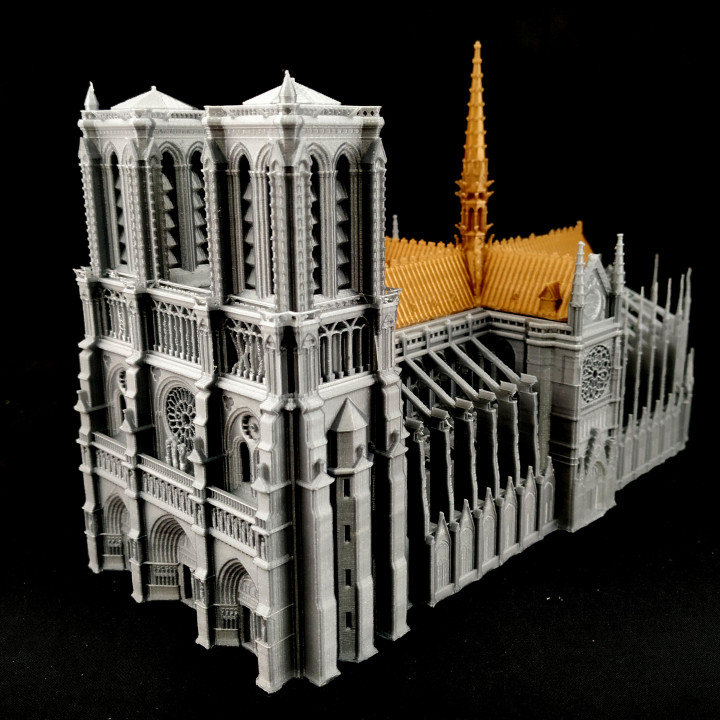 Catedrala Notre-Dame de Paris imprimată 3D