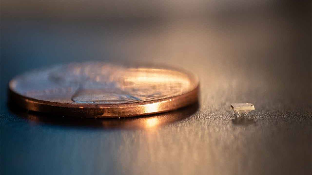 Oamenii de știință au dezvoltat roboți minusculi care imprimă 3D