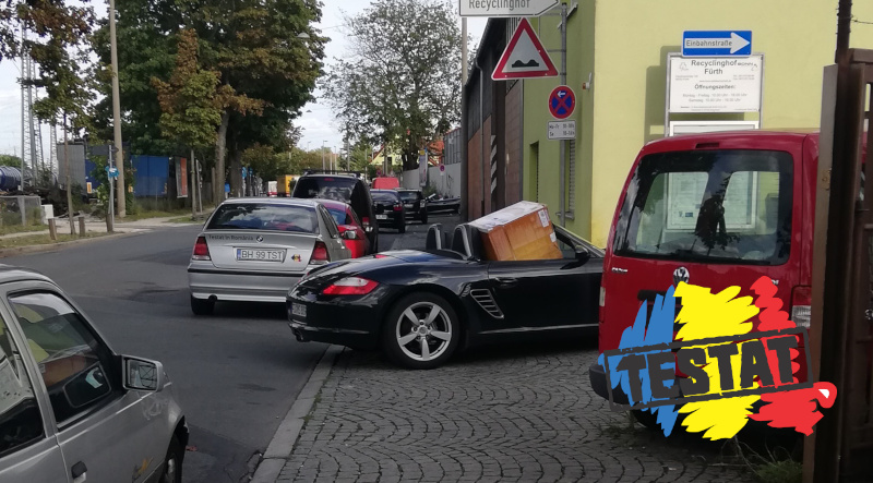 Atunci când trebuie să-ți transporți frigiderul și tu ai doar un Porsche!