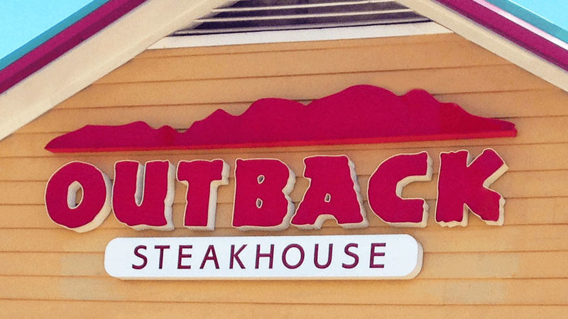 Outback Steakhouse lansează burgerul lor vegan în Brazilia