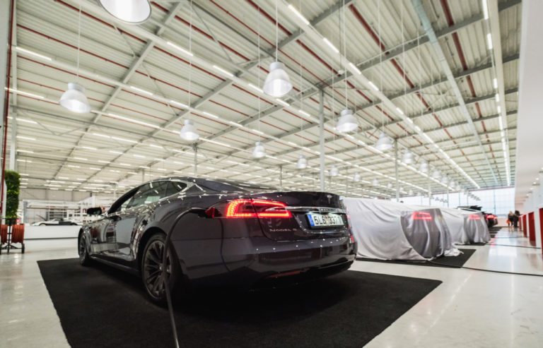 Tesla-garage-stock-768x493